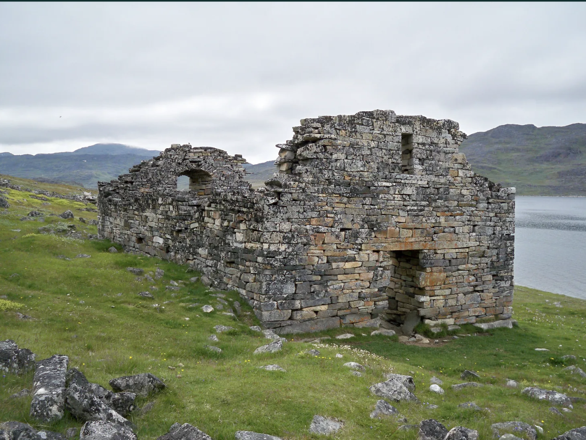 The Rise and Fall of the Norse Greenland's Economy